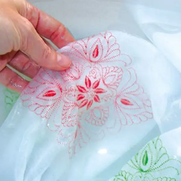 Entretela soluble SOLVY FABRIC de Gunold, en rollos