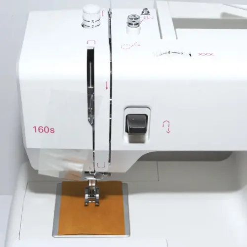 Máquina de coser doméstica Smarter by PFAFF 160S