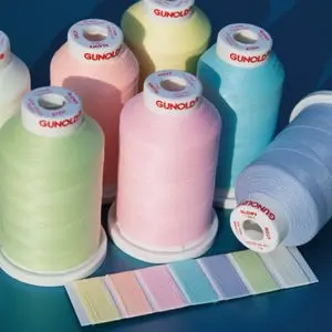 Hilo luminoso GLOWY/FLUOR para bordar de Gunold