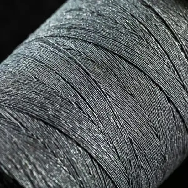 Hilo reflectante REFLEX para bordar de Gunold